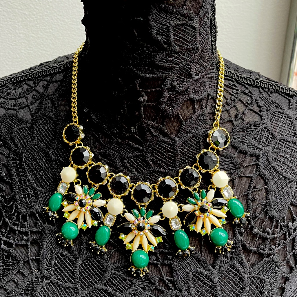 Multicolored Green Rhinestone Flower Statement Necklace 12$